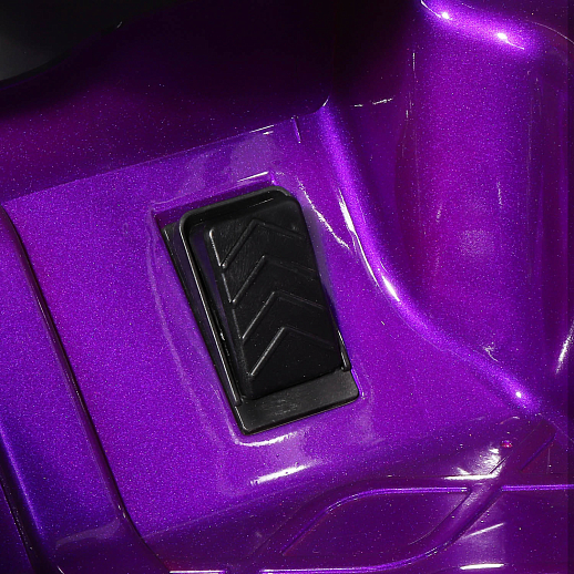 Машина на аккум.2*6V4,5Ah, с функцией водяного пара. USB, MP3, колеса пластик, сиденье кожзам, ремни безопасности, 2 двигателя*20W, свет LED, пульт д/у, двери откр.наверх. Цвет фиолетовый, лак. в Джамбо Тойз #4