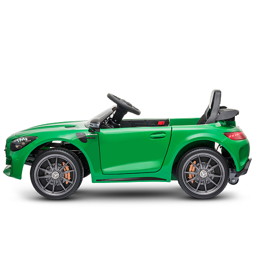 Электромобиль Mercedes Benz AMG на аккум.,12V/4.5AH*1, 380*2, Р/У 2.4GHz, свет, звук, сиденье эко-кожа, колеса EVA,откр.двери,индик.зарядки, MP3/USB, плавн.старт, в/к 111*56*29см. Цвет - зеленый. в Джамбо Тойз #3