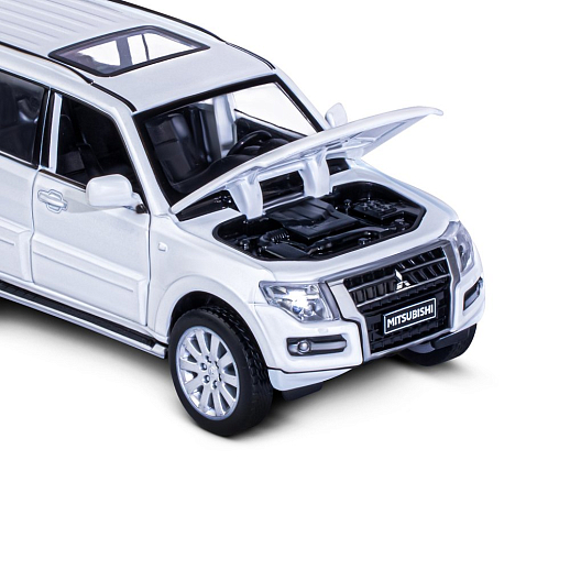 ТМ "Автопанорама" Машинка металлическая 1:33 Mitsubishi Pajero 4WD Turbo, белый, откр. двери, капот и багажник, свет, звук, инерция, в/к 17,5*13,5*9 см в Джамбо Тойз #16