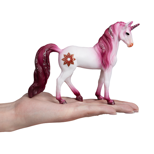 ТМ "DARWIN, Коллекционная фигурка  "Единорог с бордовой гривой", в/п 12,5*3,5*10,5 см в Джамбо Тойз #3