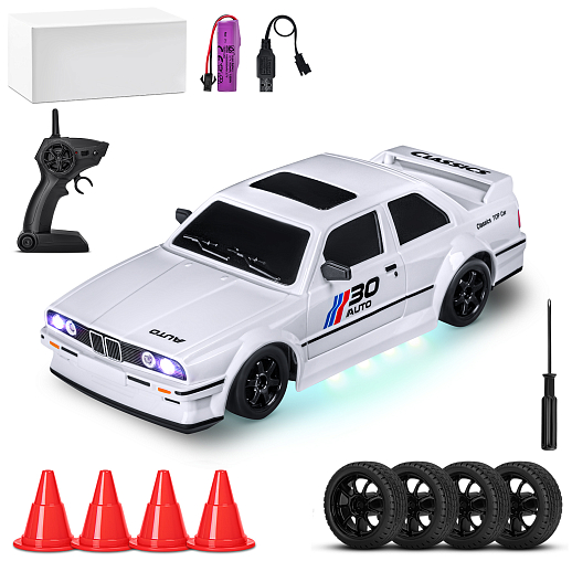 Р/у машинка для дрифта М1:24,2.4GHz,4WD,сменные шины 4шт., конусы 4шт.,свет,с аккум.,цвет белый,в/к 22,4х14,5х10,8см в Джамбо Тойз