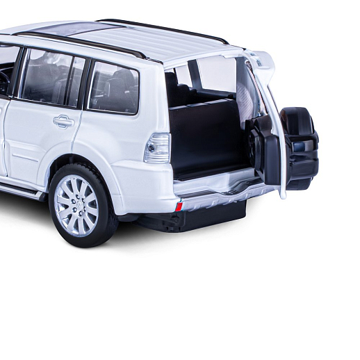 ТМ "Автопанорама" Машинка металлическая 1:33 Mitsubishi Pajero 4WD Turbo, белый, откр. двери, капот и багажник, свет, звук, инерция, в/к 17,5*13,5*9 см в Джамбо Тойз #15